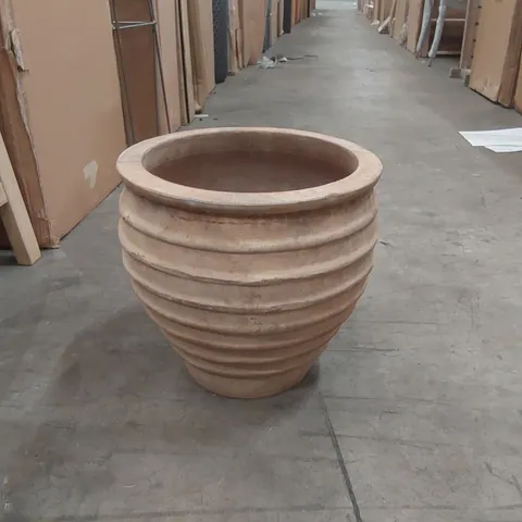 LARGE TERRACOTTA PLANTER 
