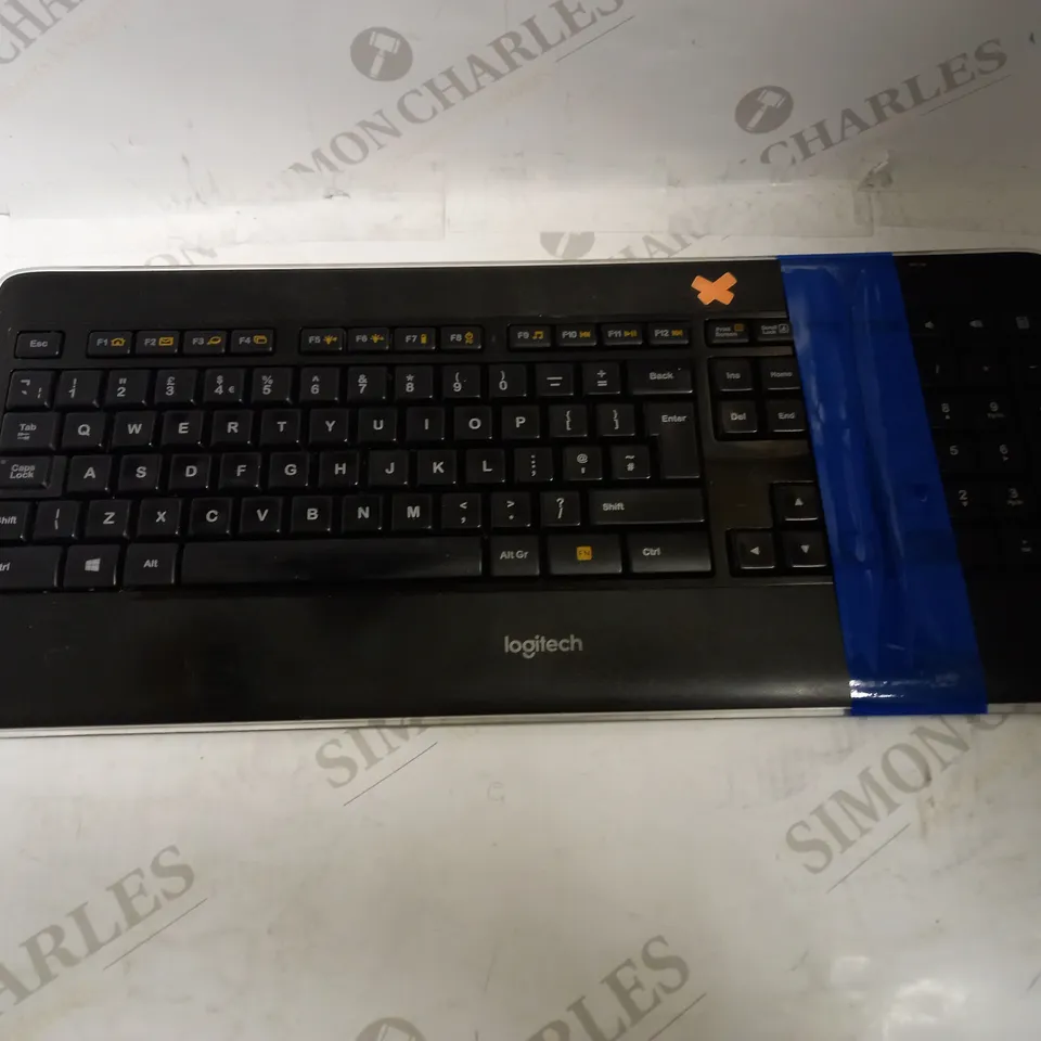 LOGITECH K800 ILLUMINATED WIRELESS KEYBOARD 