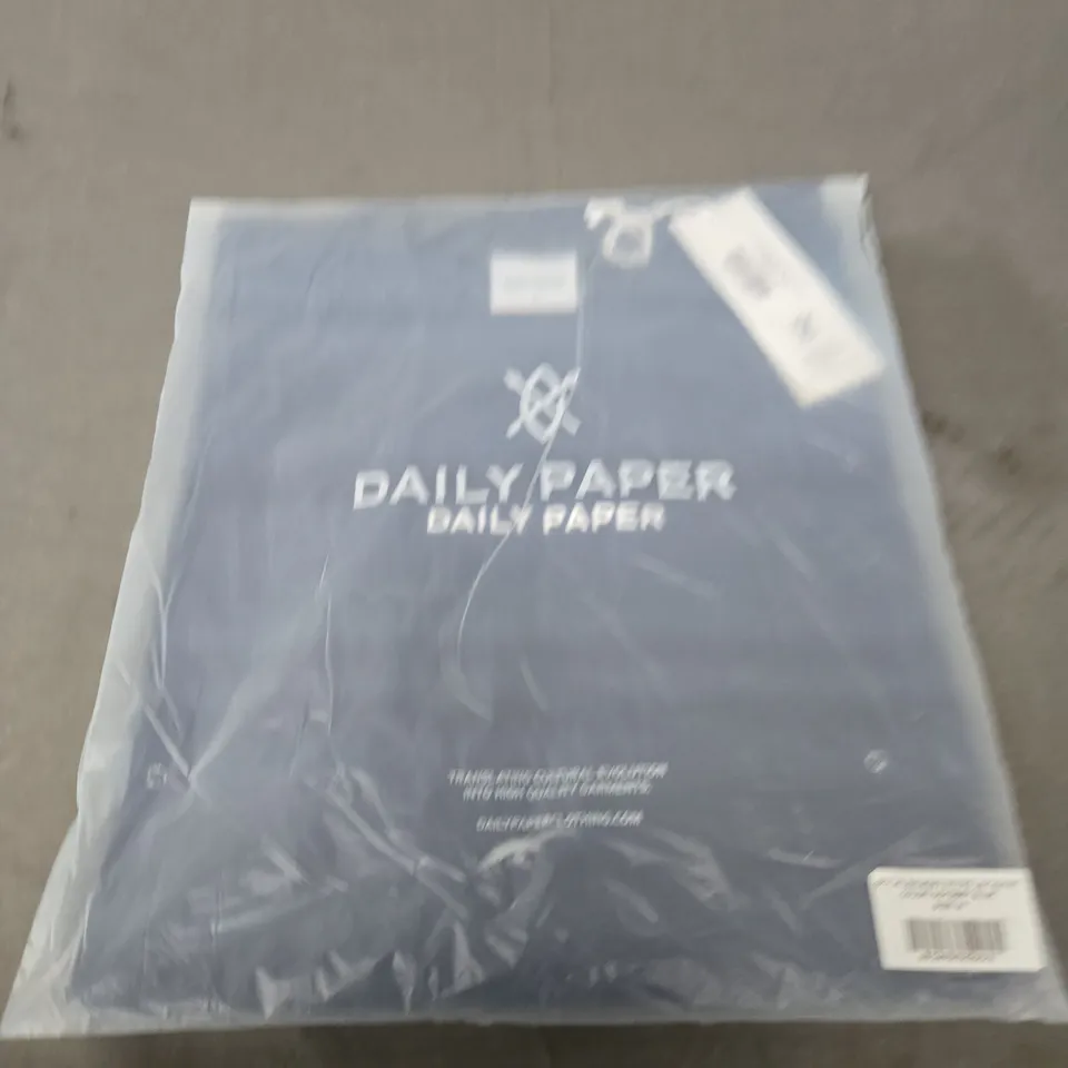 BAGGED DAILY PAPER ETYPE LS T-SHIRT SIZE M