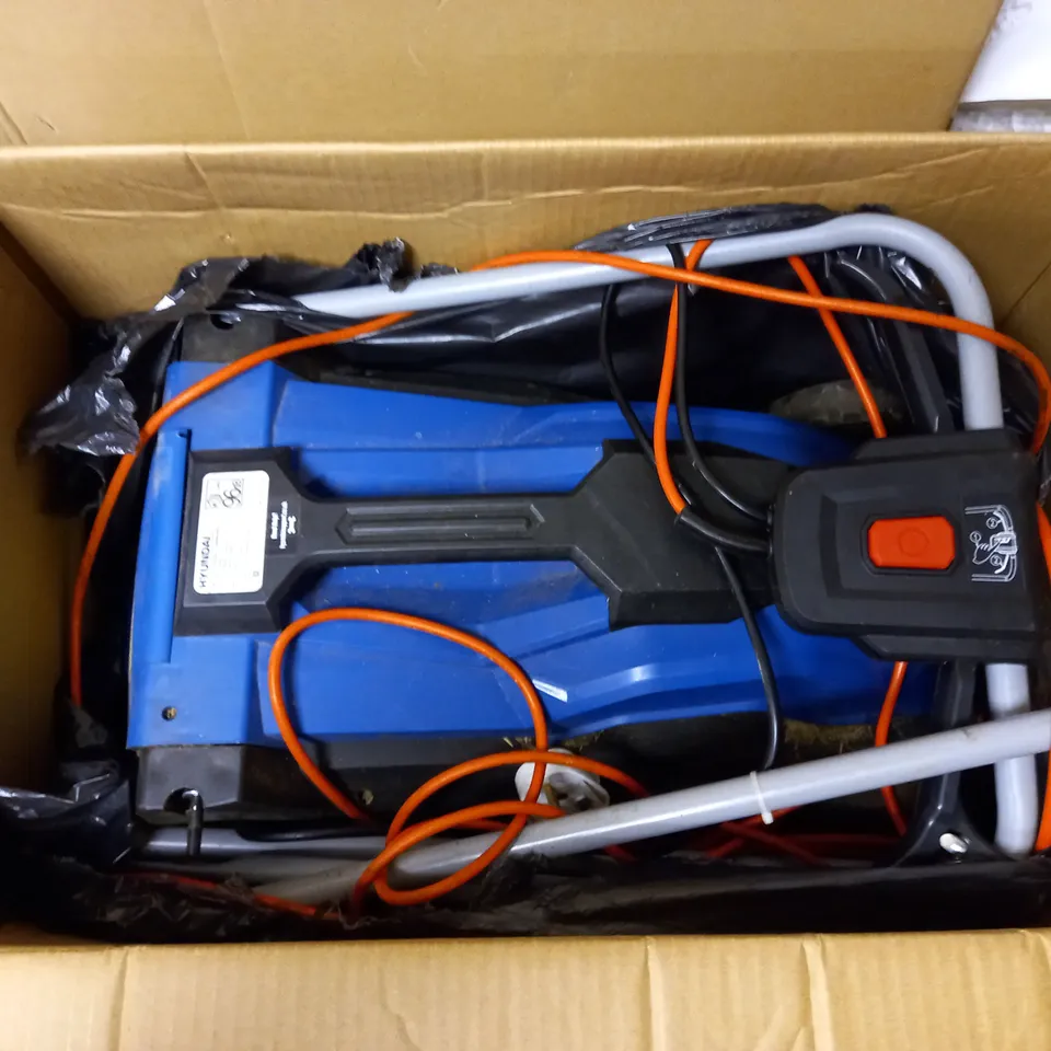 HYUNDAI 33CM ELECTRIC LAWNMOWER, 330MM CUTTING WIDTH