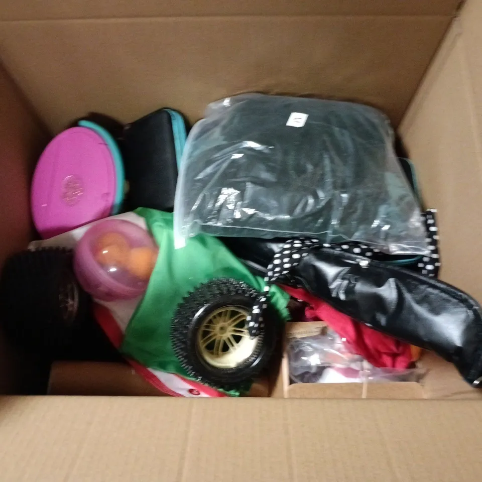 ASSORTED CHILDREN'S TOYS AND ACCESSORIES – BOXED CONSTRUCTION TOY SET, DOLL & BITTY POP! ITEMS