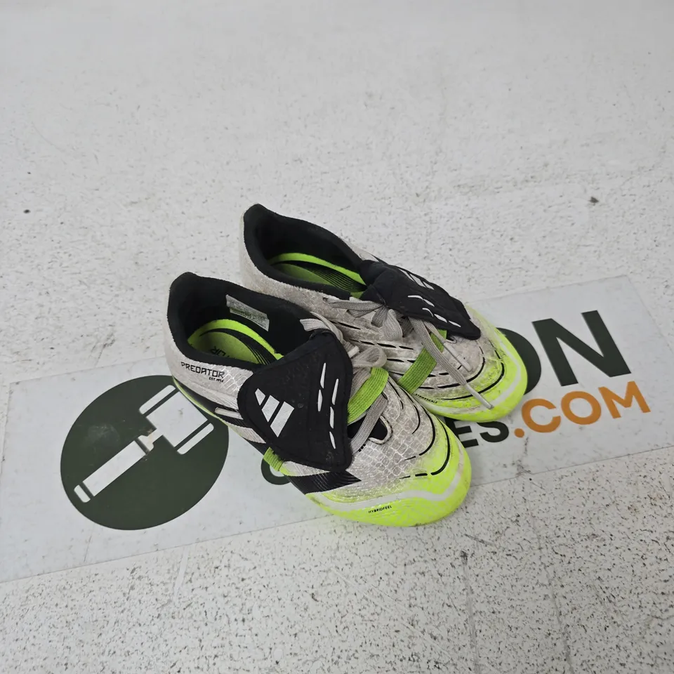 ADIDAS PREDATOR KIDS FOOTBALL BOOTS – GREY/NEON, UK 10 (US 10K)