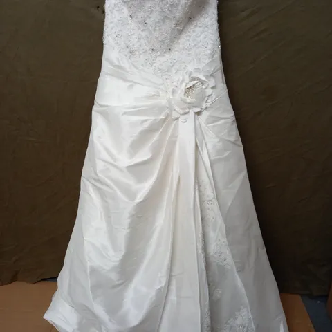 ROSETTA NICOLINI EMBELLISHED WEDDING DRESS - SIZE UNSPECIFIED