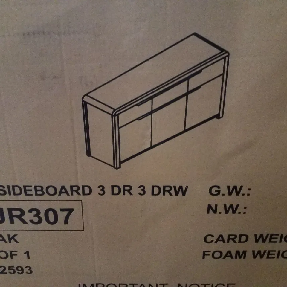 BOXED OAK SIDEBOARD 3 DR 3 DRW