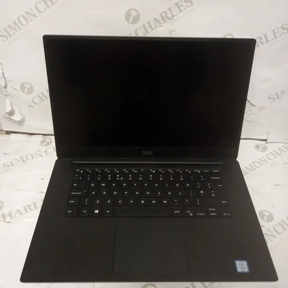 DELL XPS P56F LAPTOP 
