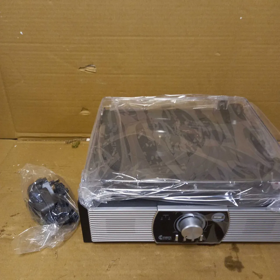 BOXED VINYL MUSIC ON VM0-009 VINTAGE CLASSIC TURNTABLE