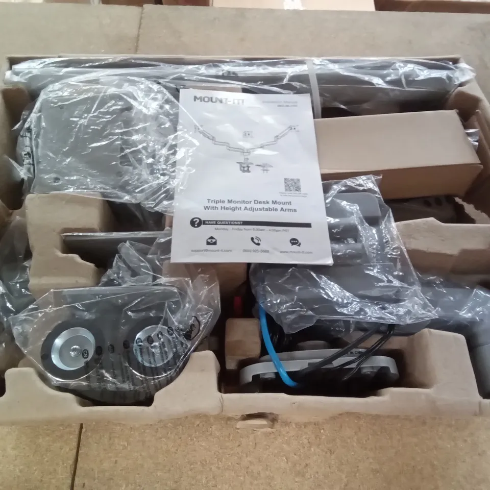 BOXED MOUNT-IT! TRIPLE MONITOR DESK MOUNT WITH HEIGHT ADJUSTABLE ARMS 