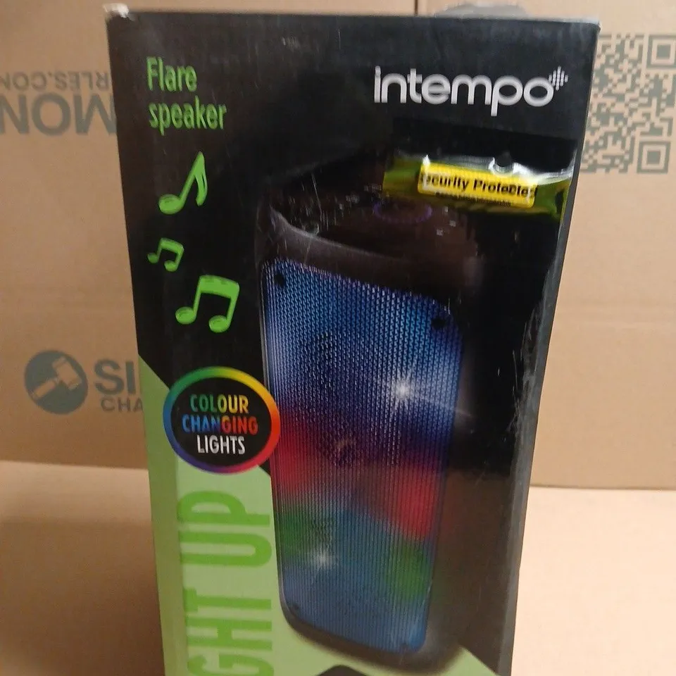 INTEMPO FLARE PORTABLE BLUETOOTH SPEAKER WITH COLOUR CHANGING LIGHTS