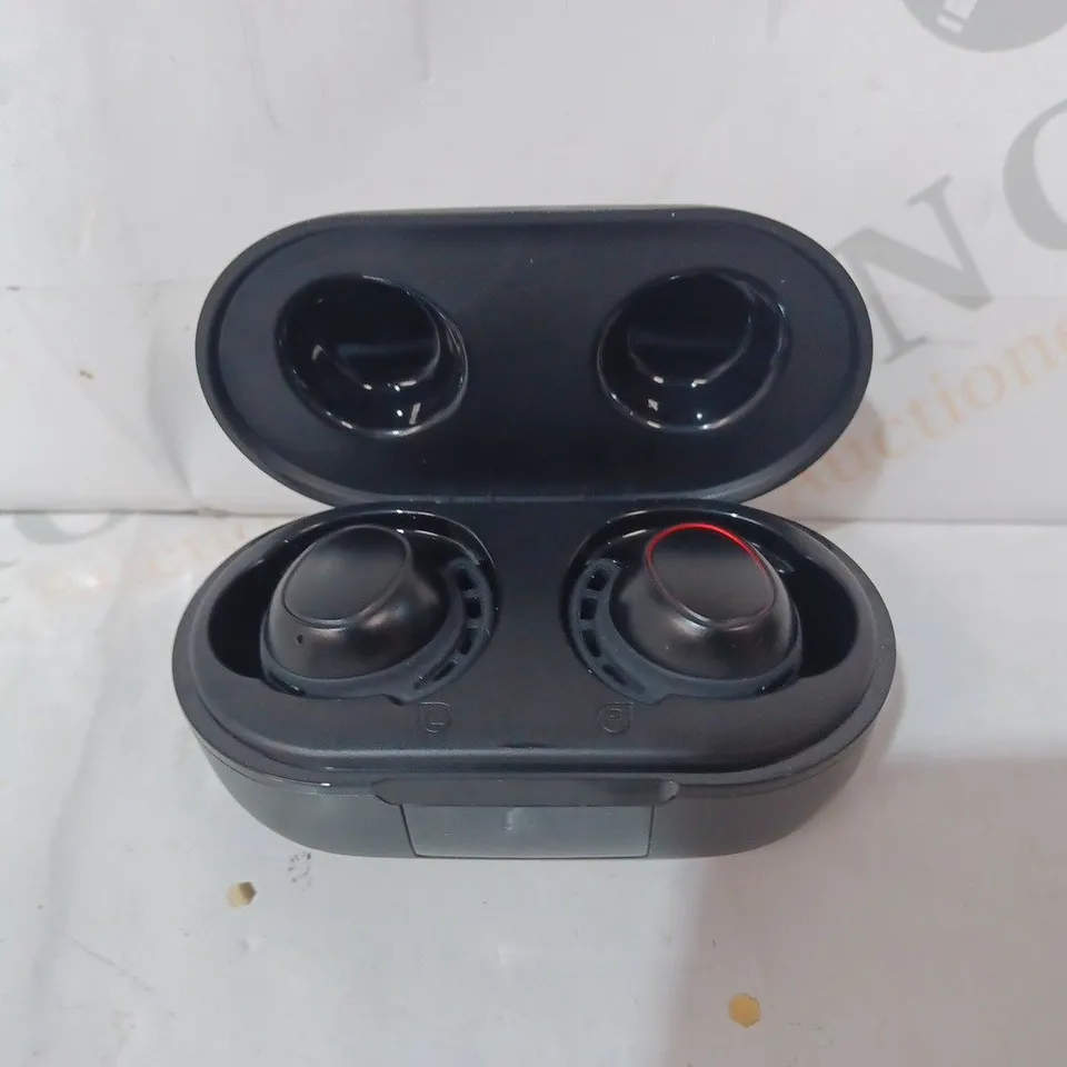 BOXED FAMOO U-AIR TRUE WIRELESS EARBUDS