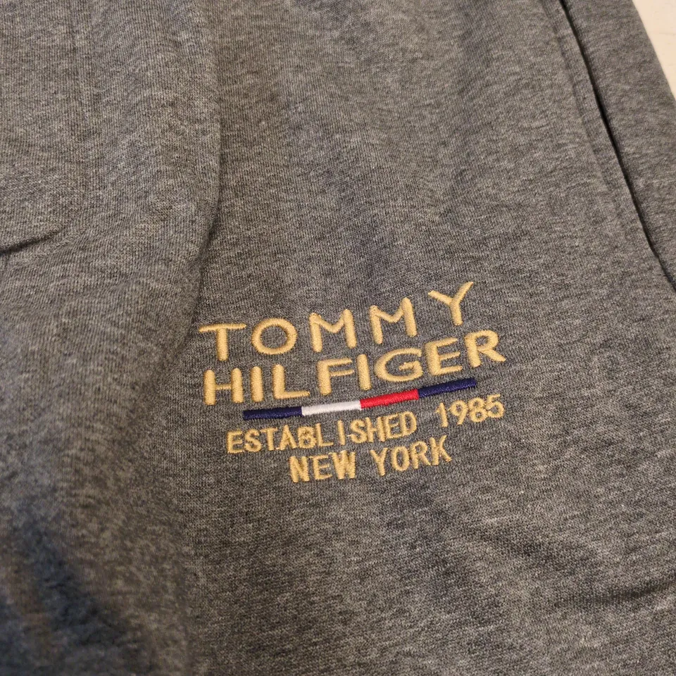 TOMMY HILFIGER MENS JOGGERS – GREY, EMBROIDERED LOGO, XXL