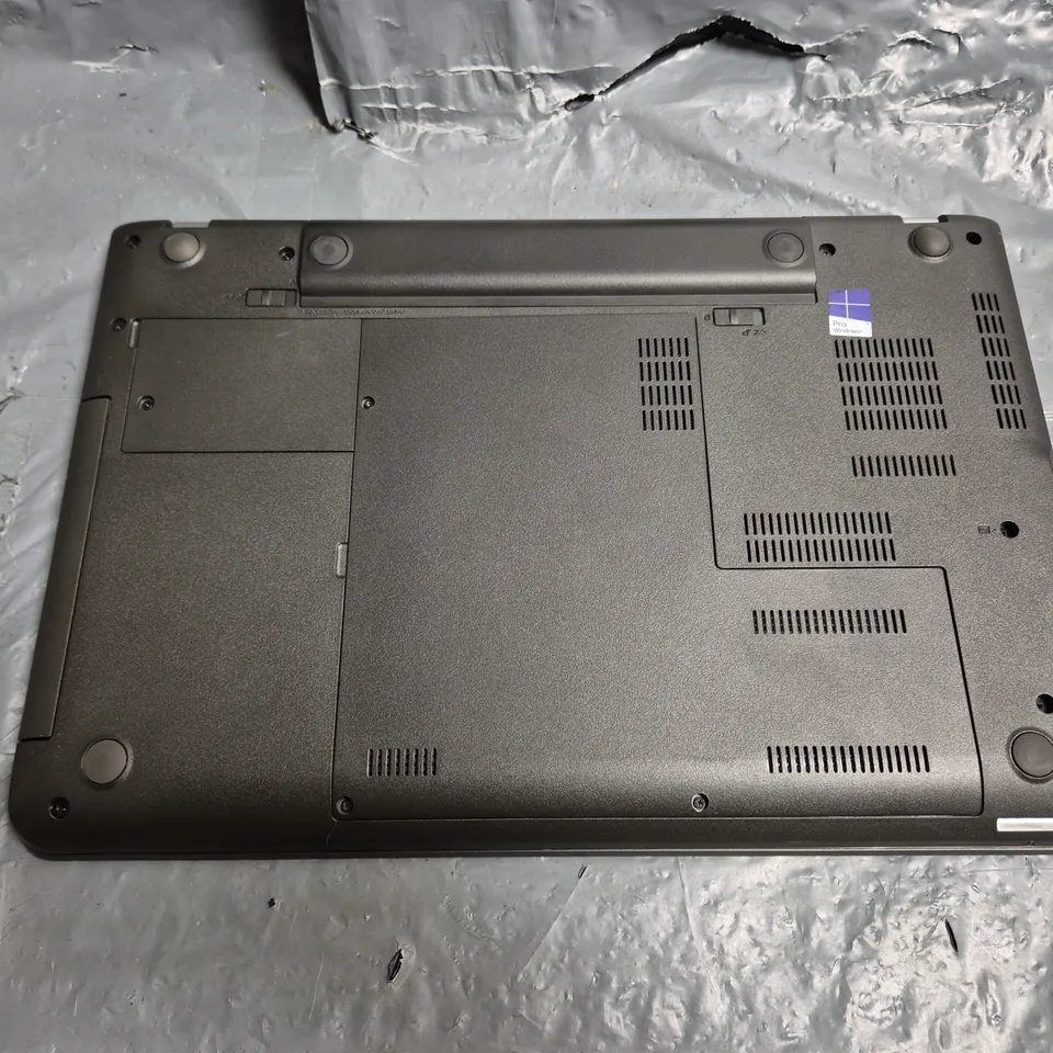 LENOVO THINKPAD E560 LAPTOP