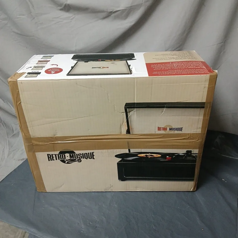 RETRO MUSIQUE BLUETOOTH TABLE TOP TURNTABLE WITH FM RADIO BOXED