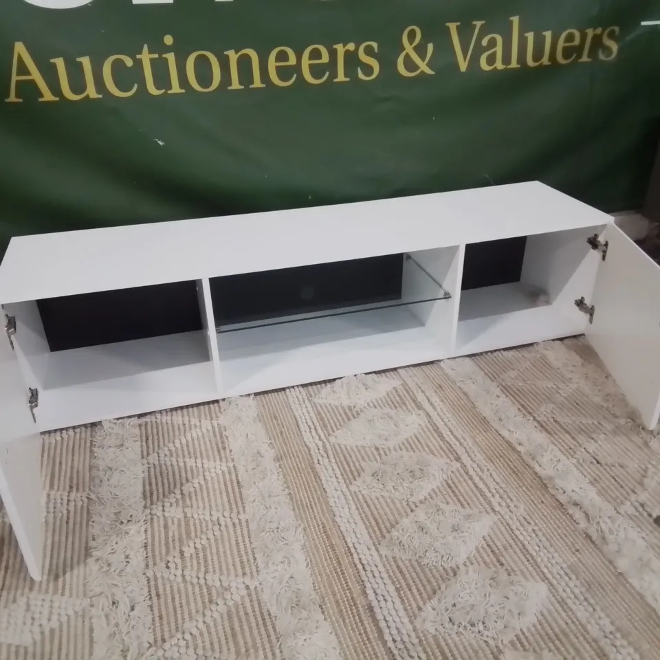 VALUEMARK REX WHITE TV UNIT  RRP £245