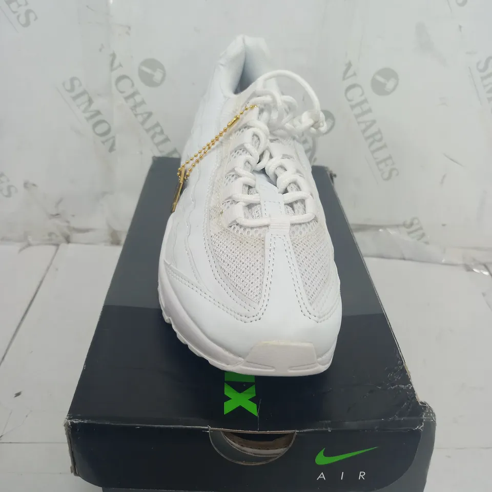 BOXED PAIR NIKE AIR MAX 95 TT SIZE 6