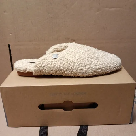 PRETTY YOU LONDON CARLA SLIPPERS NATURAL SIZE 7
