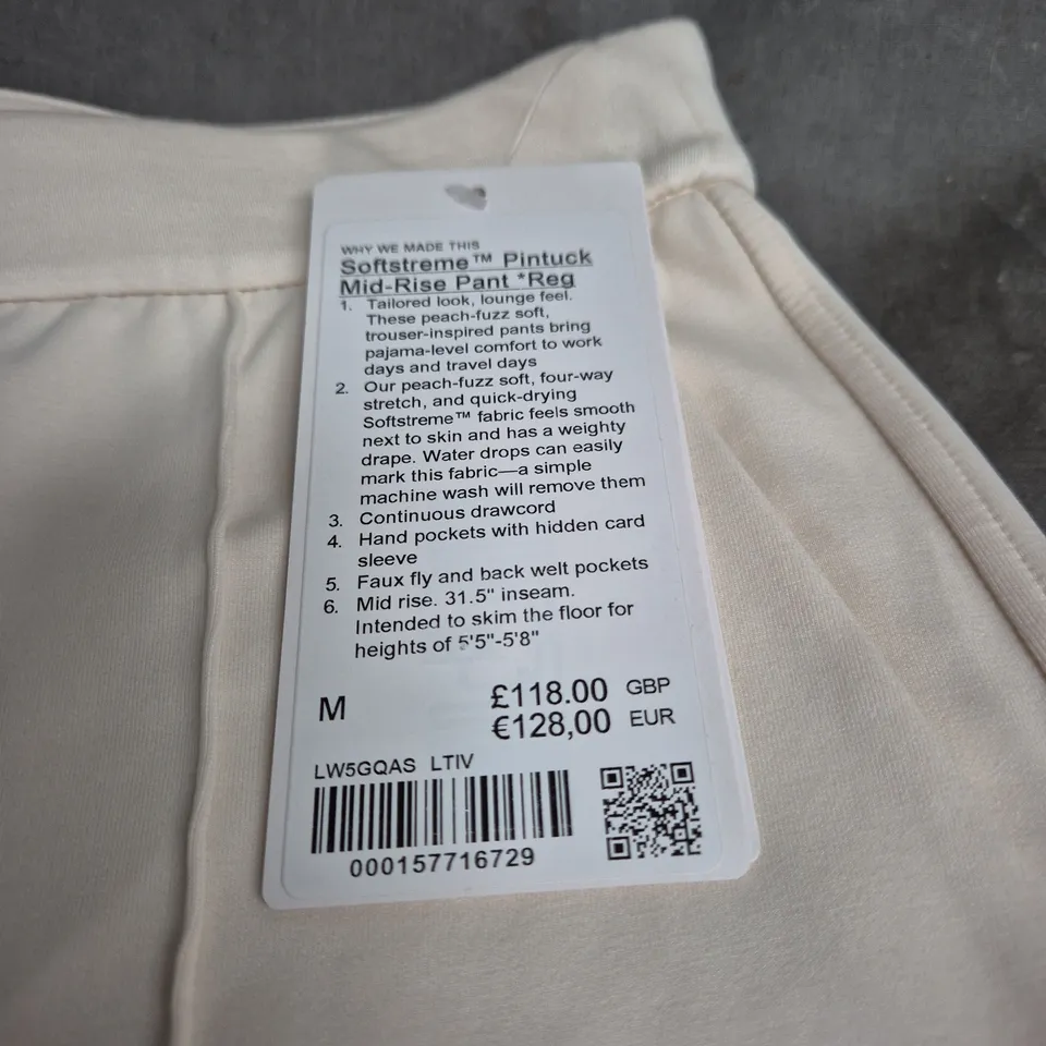LULULEMON SOFTSTREME™ PINTUCK MID-RISE PANT – CREAM, SIZE M
