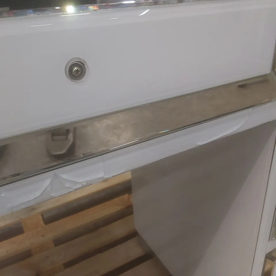 DESIGNER CHELSEA DRESSING TABLE