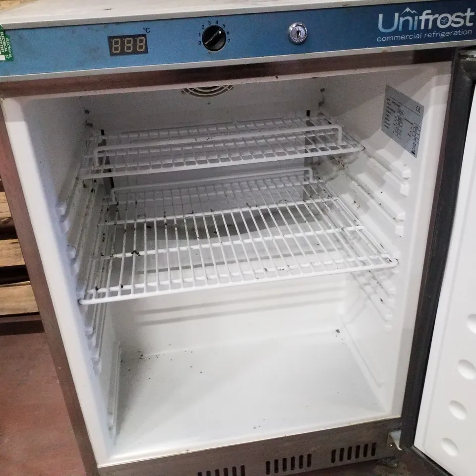 UNIFROST R200SN UNDERCOUNTER FRIDGE