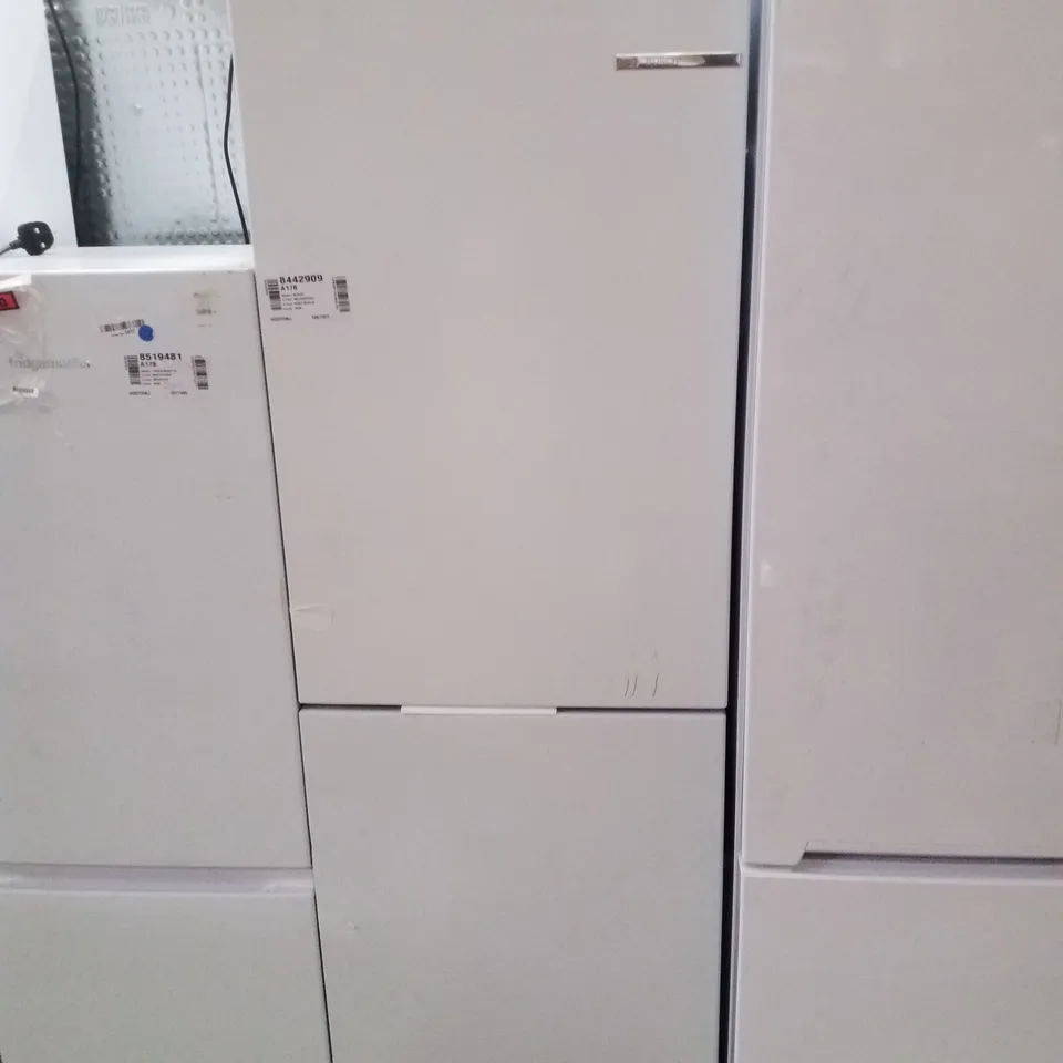 BOSCH SERIES 2 KGN FRIDGE FREEZER - UNPROCESSED RAW RETURN