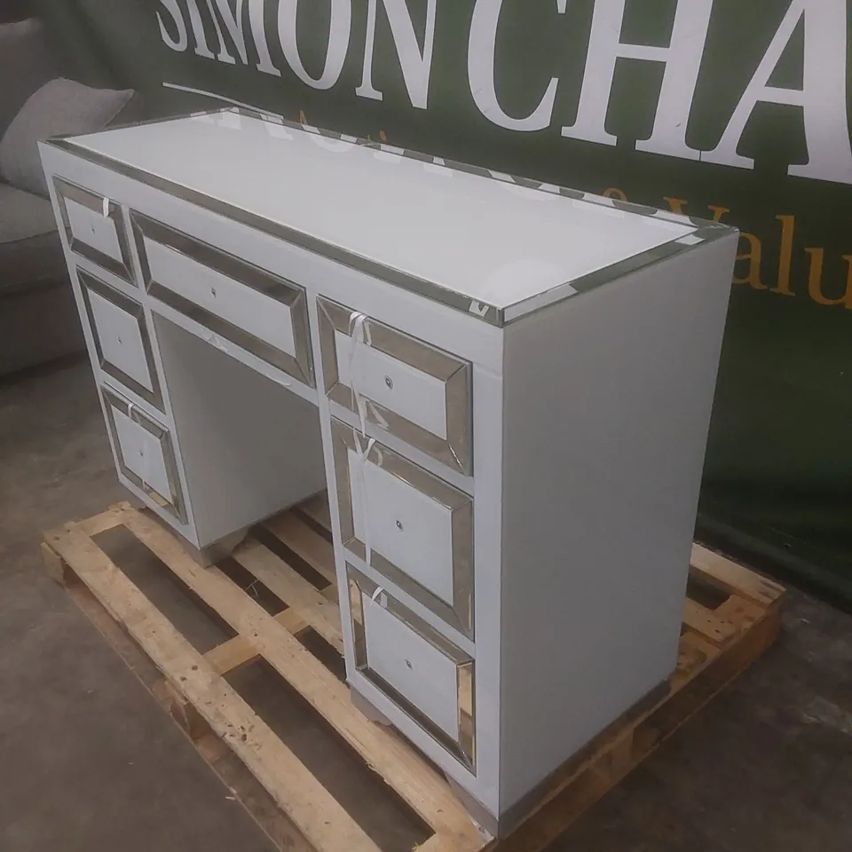 DESIGNER CHELSEA DRESSING TABLE