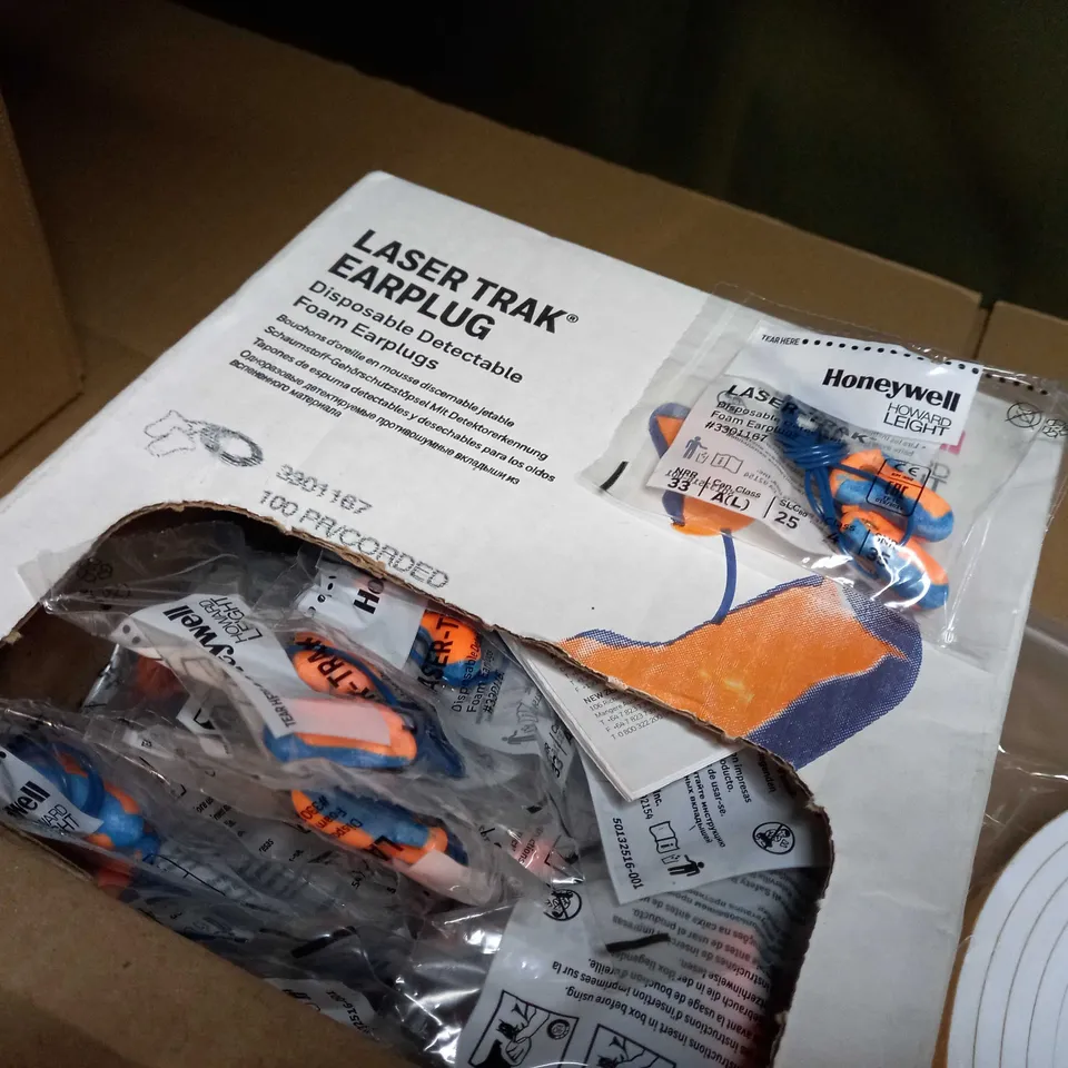 LOT OF APPROX 20 ASSORTED HOUSEHOL/DIY RELATED ITEMS TO INCLUDE: PACKAGED LASER TRAK EARPLUGS, GORILLA TAPE, FOAM WEATHER STIP