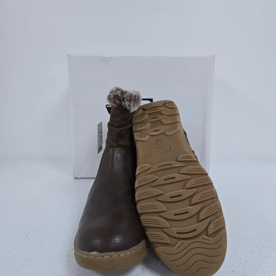 MADE BY EMMA WOMEN'S BROWN LEATHER WINTER BOOT WITH FAUX FUR TRIM – SIDE ZIP SIZE 7