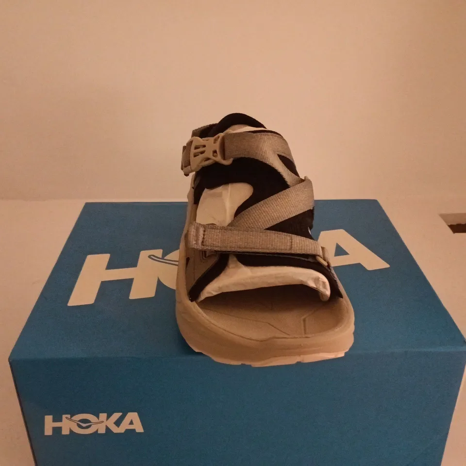HOKA M INFINI HIKE TC GREY UK 9.5 BOXED