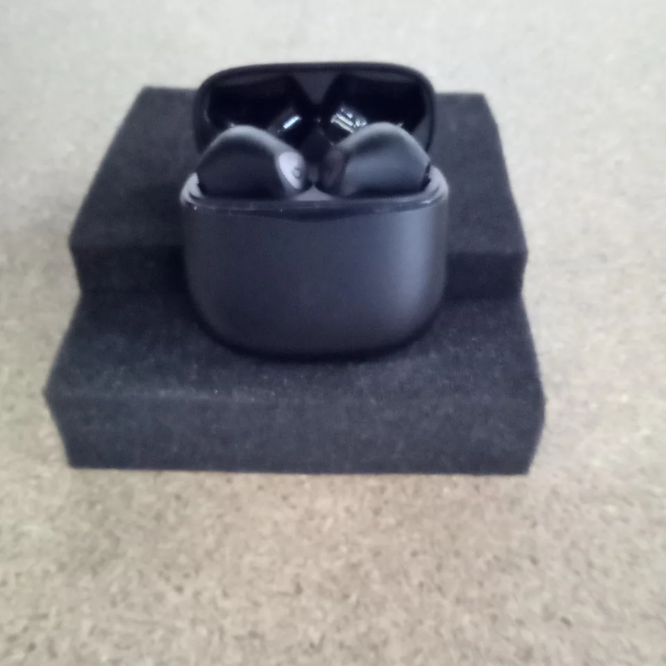 BOXED SOUND PETES BLUETOOTH EARPHONES 