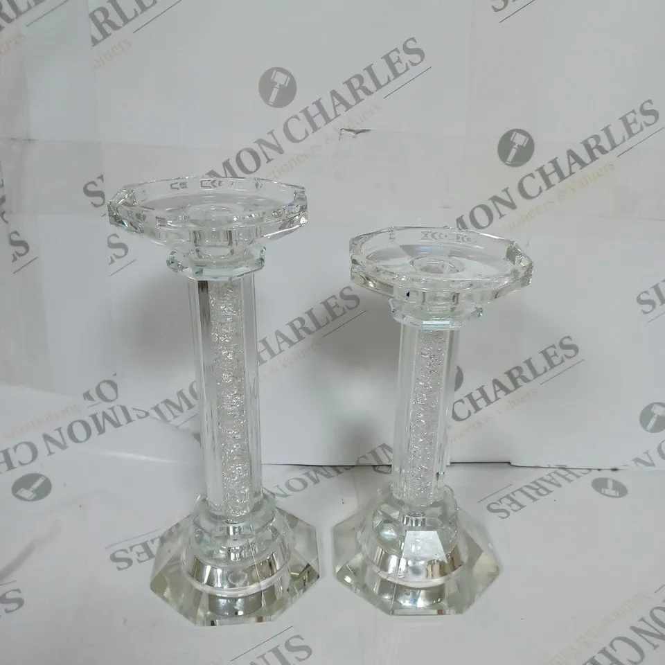 JULIEN MCDONALD SET OF 2 PRE-LIT CANDLE HOLDERS