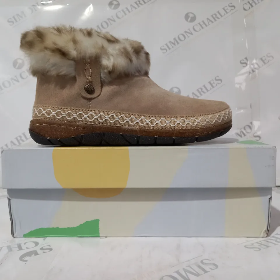 BOXED PAIR OF EARTH ORIGINS EMMALYN BEIGE BOOTIES - SIZE 5