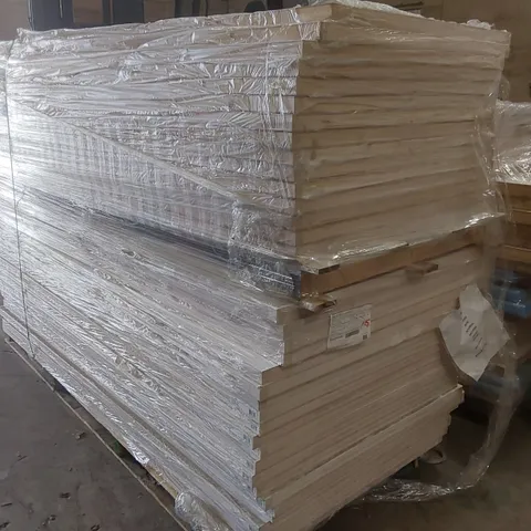 PALLET CONTAINING A VERY LARGE QUANTITY OF ASSORTED DOORS