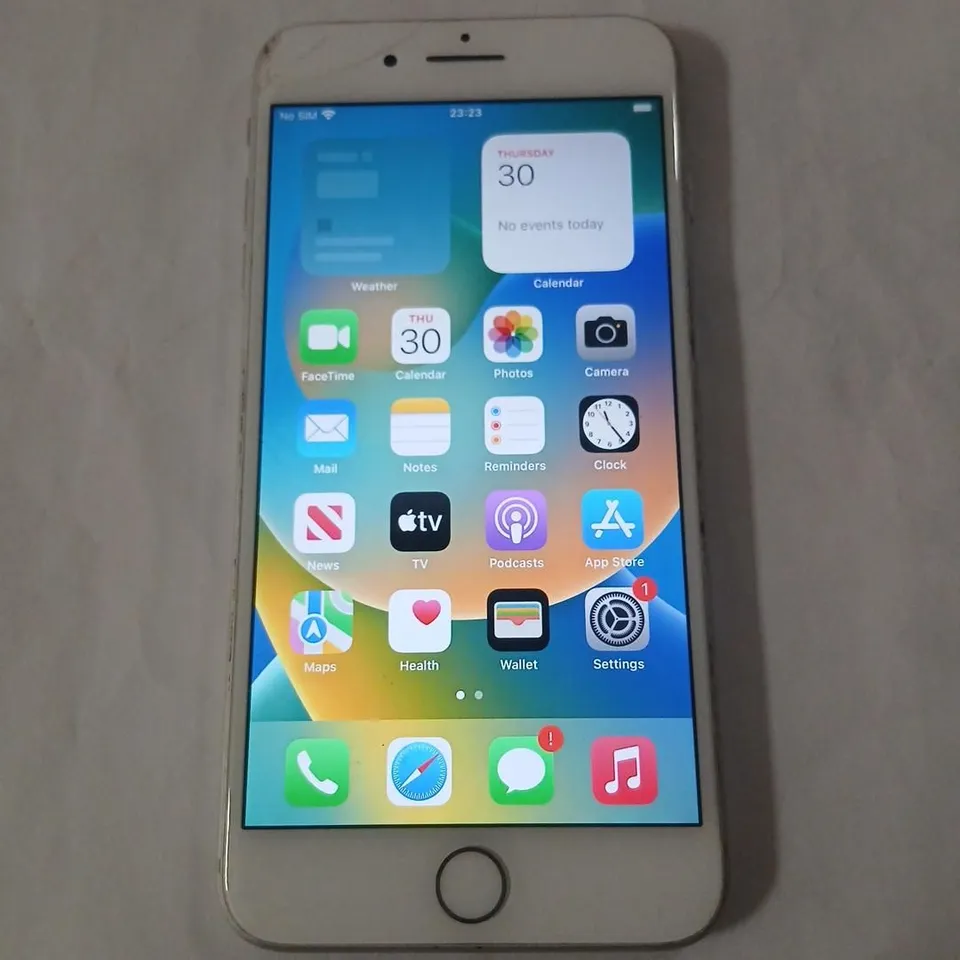 APPLE IPHONE 8 PLUS - SILVER (MQ8M2B/A)