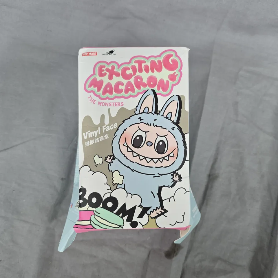 EXCITING MACARON – THE MONSTERS VINYL FACE FIGURE