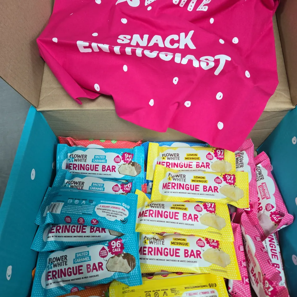 FLOWER & WHITE SNACK SELECTION BOX