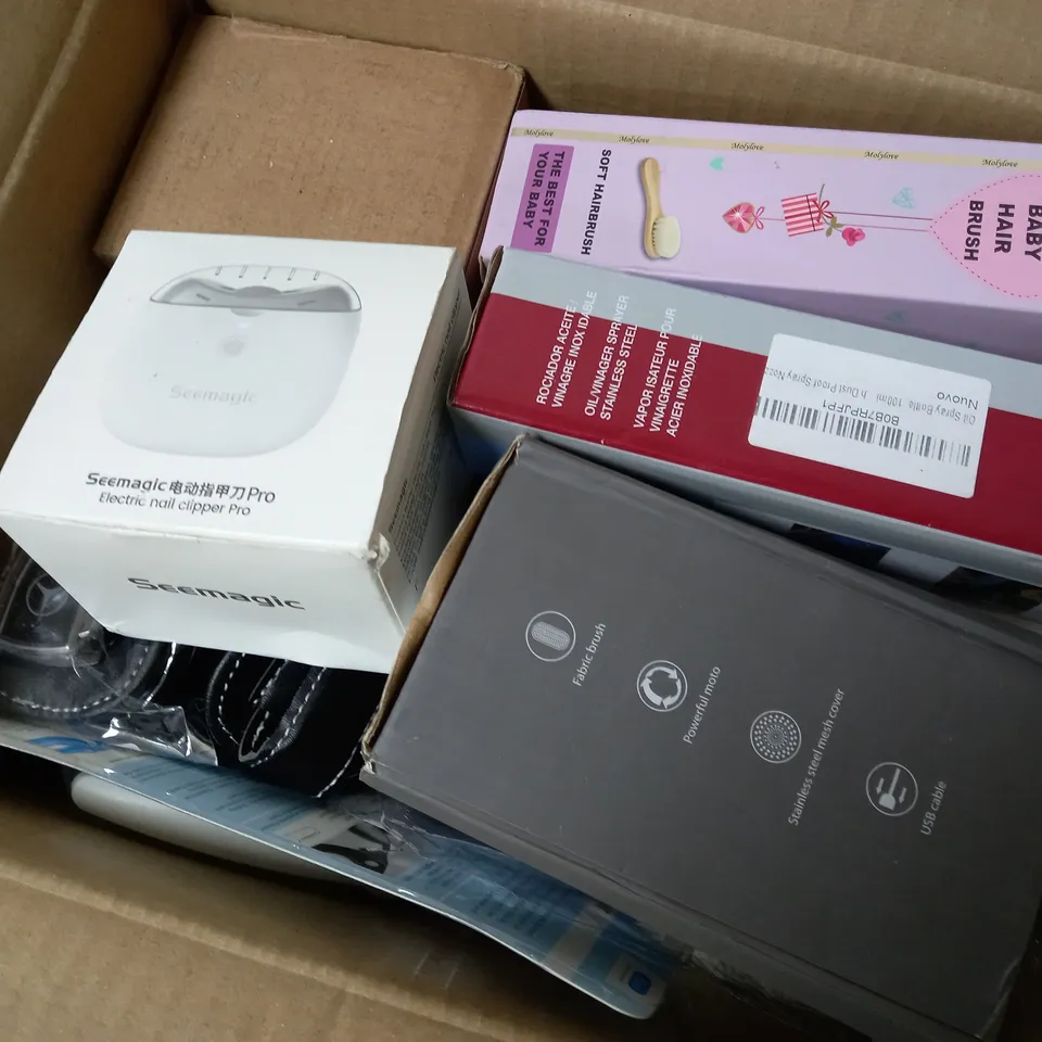 APPROXIMATELY 20 ASSORTED ITEMS TO INCLUDE MAGICTEC RECHARGEABLE FABRIC SHAVER, SEEMAGIC PRO ELECTRIC NAIL CLIPPER, OIL SPRAY BOTTLE ETC. 