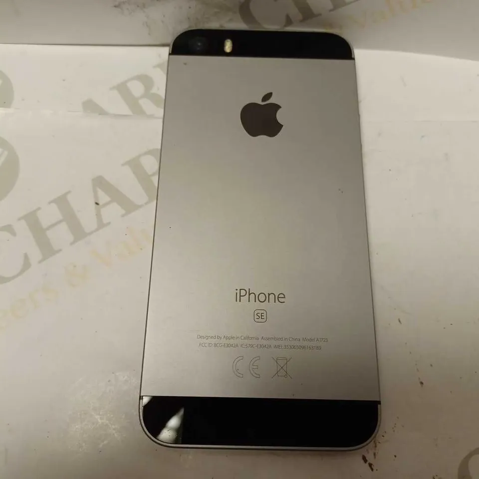 BOXED APPLE IPHONE SE (1ST GENERATION)
