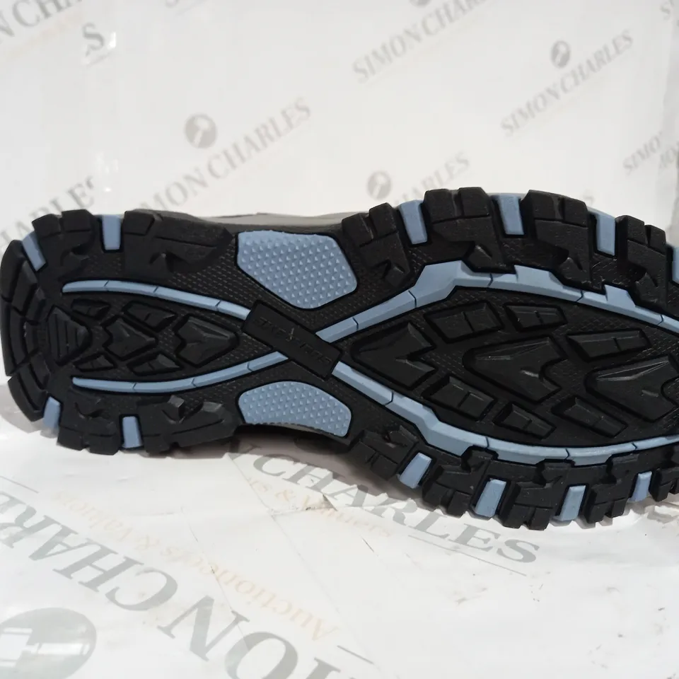 BOXED PAIR OF SKECHERS WATERPROOF BOOTS, NAVY - SIZE 4.5