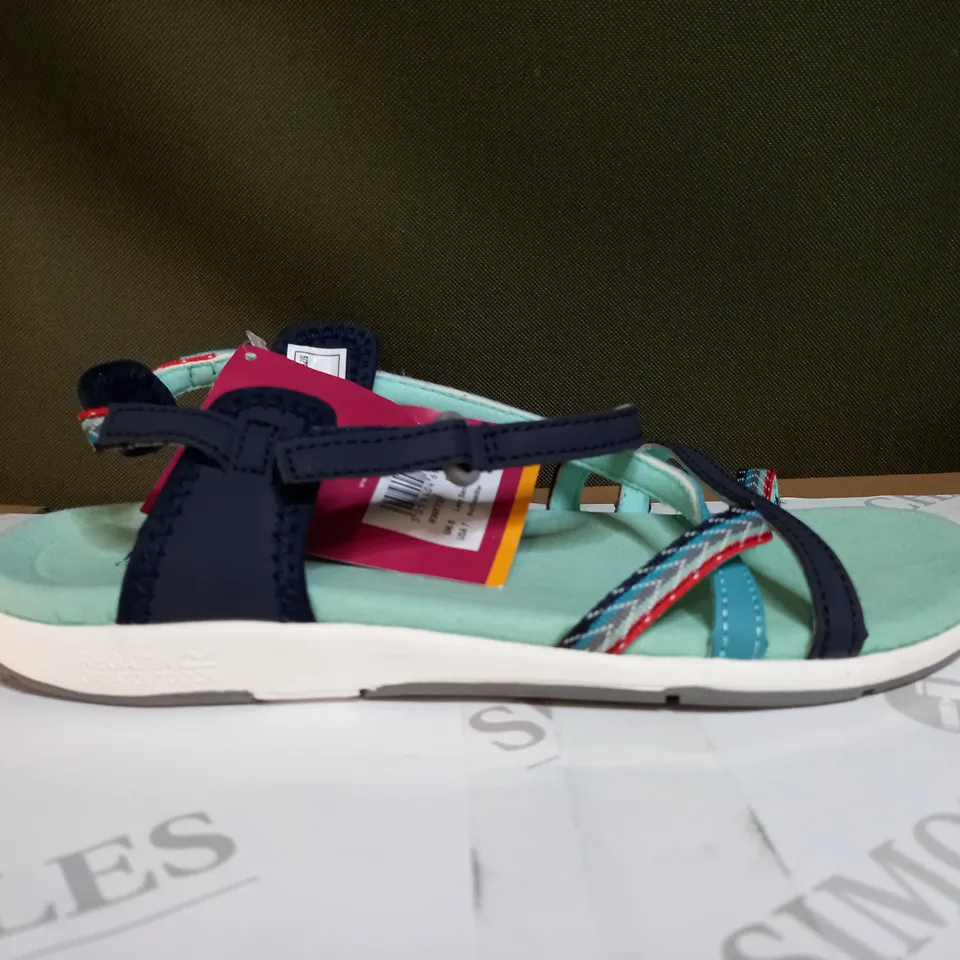 REGATTA LADY SANTA ROMA SANDALS SIZE 5