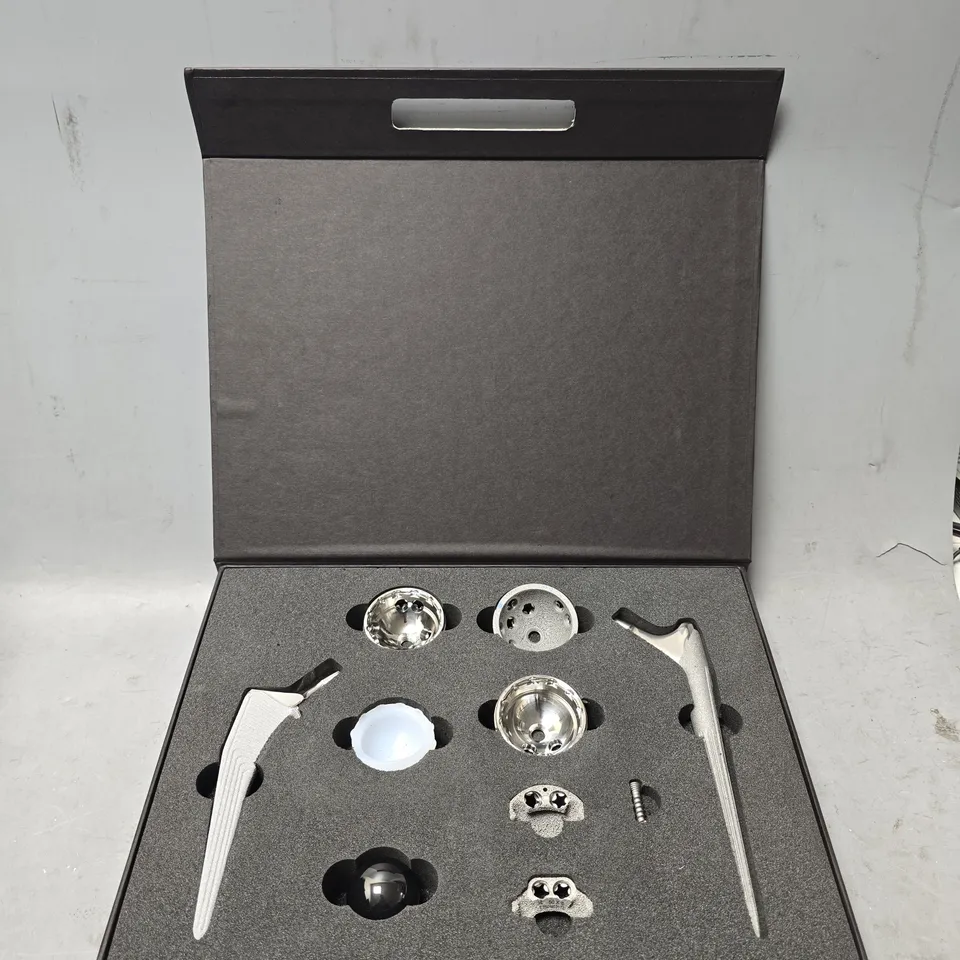 SMITH + NEPHEW ORTHOPAEDICS JOINT REPLACEMENT KIT
