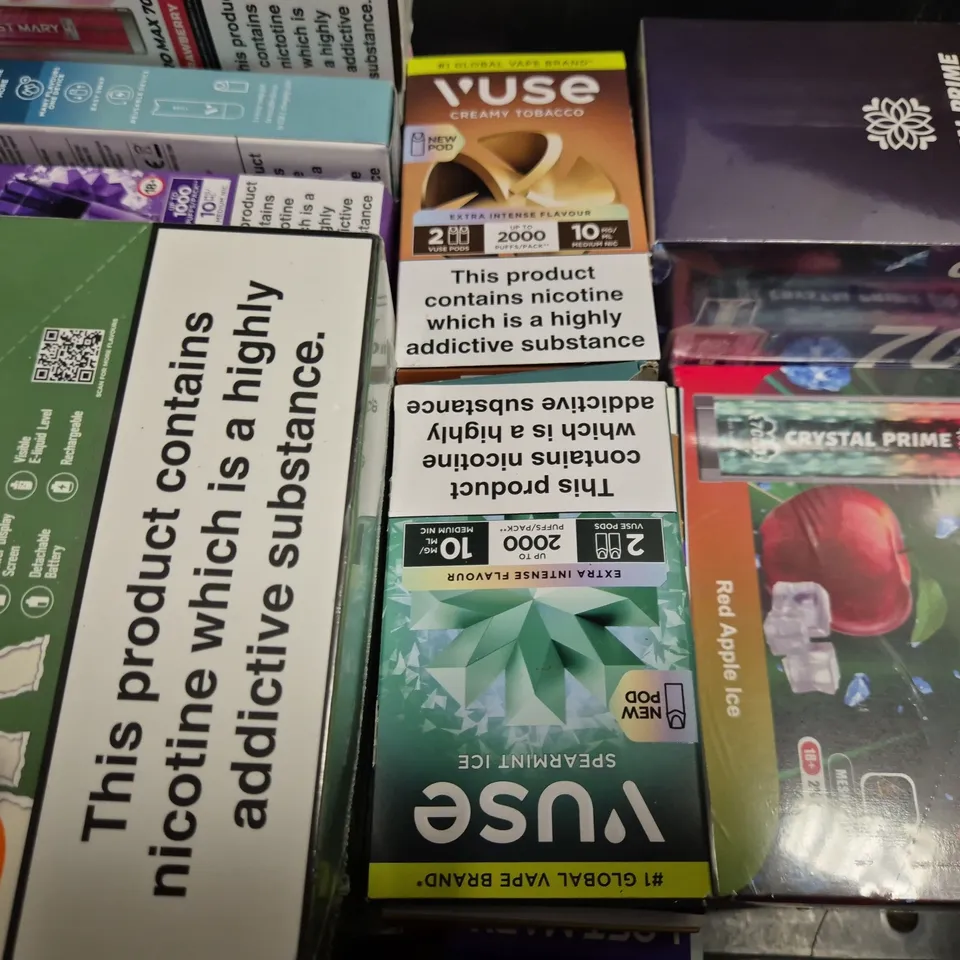 APPROXIMATELY 20 ASSORTED E-CIGARETTE PRODUCTS TO INCLUDE - PIXL 6000 , HAYATI , LOST MARY ETC