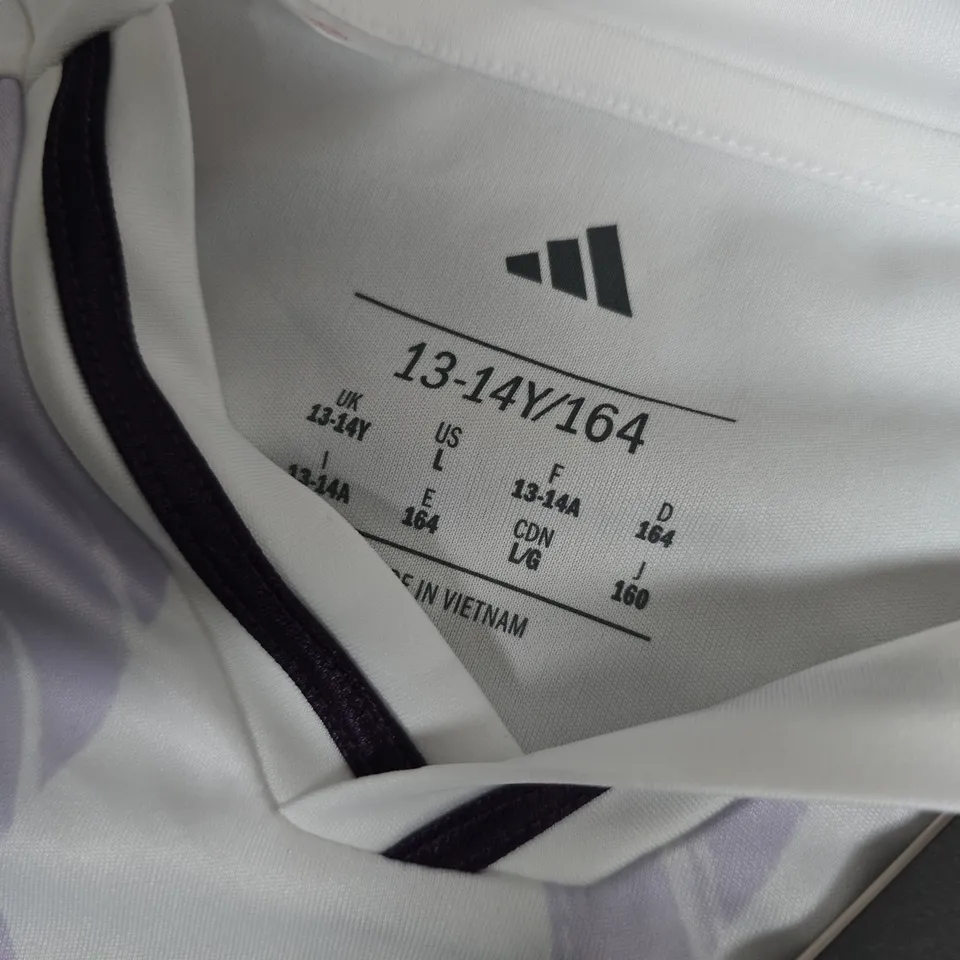 ADIDAS MANCHESTER UNITED KIDS JERSEY IN WHITE MULTI - 13-14Y (XL)