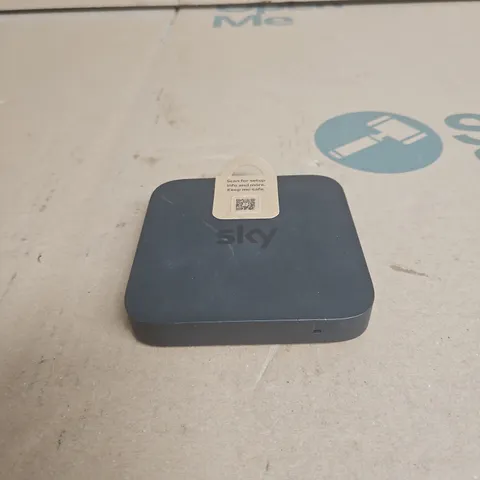 SKY STREAM PUCK (MODEL: IP061-EF-ANT) UNBOXED