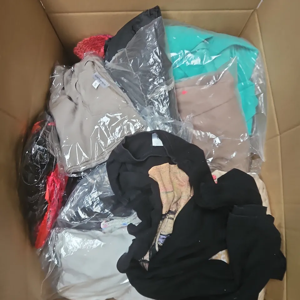 LARGE BOX OF APPROXIMATELY 25 ASSORTED CLOTHING ITEMS IN VARIOUS COLOURS, STYLES AND SIZES - COLLECTION ONLY
