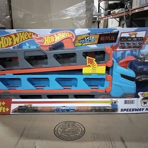 HOT WHEELS SPEEDWAY HAULER