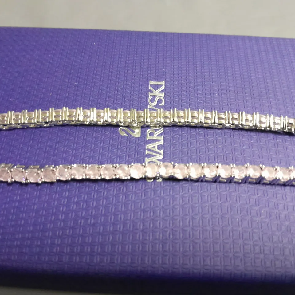 SWAROVSKI NECKLACE WITH PINK STONES SET IN SILVER LOOK CHAIN