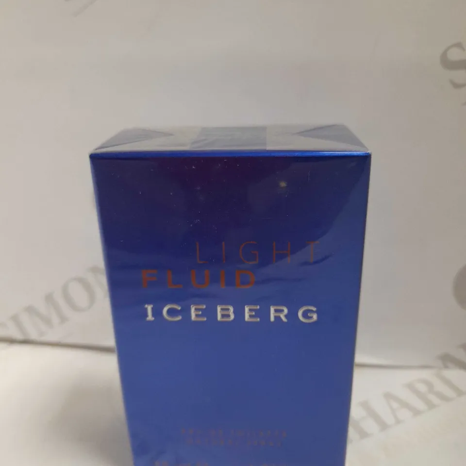 BOX OF APPROX 30 SEALED LIGHT FLUID ICEBURG EAU DE TOILETTE NATURAL SPRAY 30ML