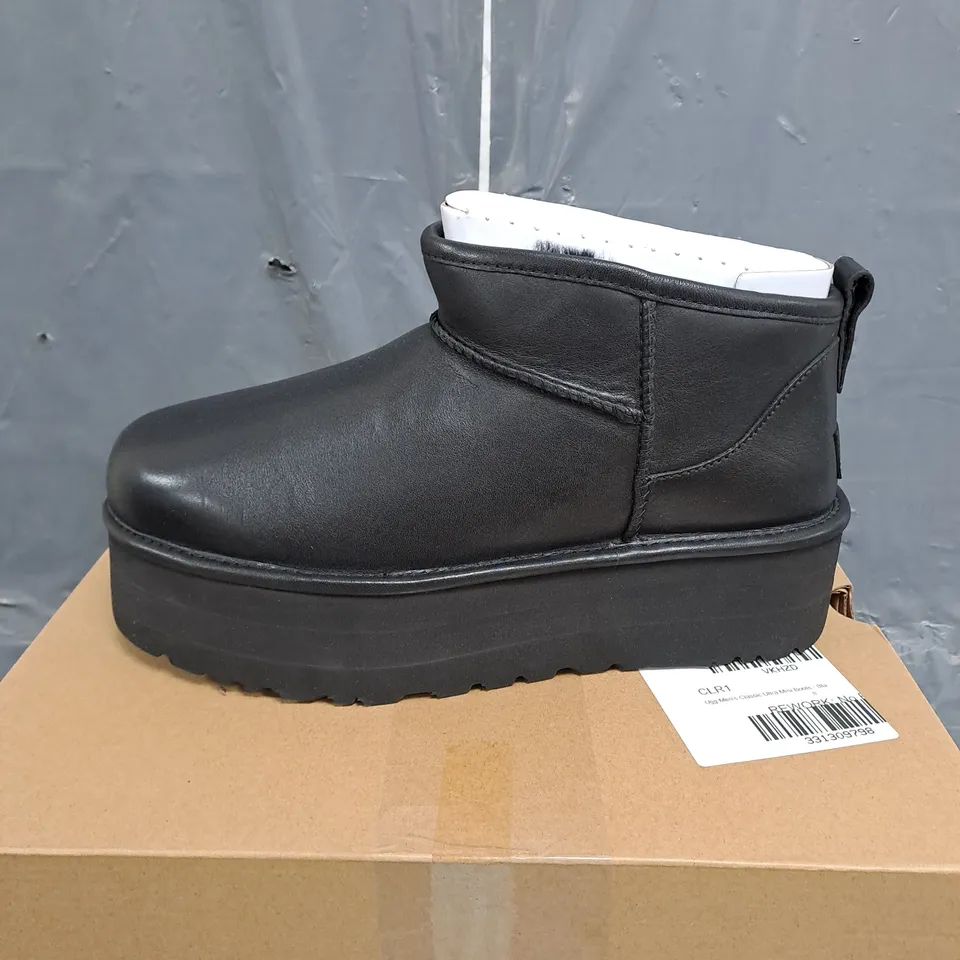 UGG WOMEN'S CLASSIC ULTRA MINI PLATFORM LEATHER BOOTS, BLACK - SIZE 10 RRP £90