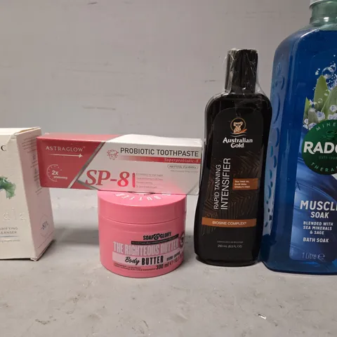 APPROXIMATELY 20 ASSORTED HEALTH & BEAUTY ITEMS TO INCLUDE -RADOX MUSCLE SOAK , TROPIC CLEANSER , SOAP & GLORY BUTTER ETC