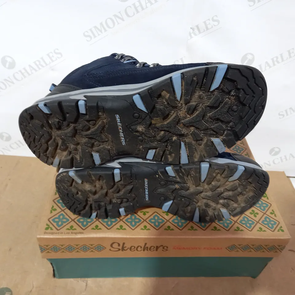 BOXED PAIR OF SKECHERS NAVY BOOTS - SIZE 6