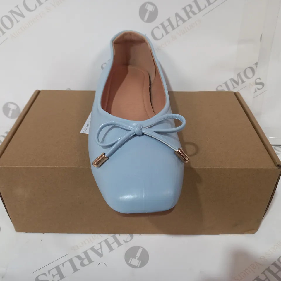 BOXED PAIR OF DESIGNER SLIP-ON SHOES IN LIGHT BLUE EU SIZE 38